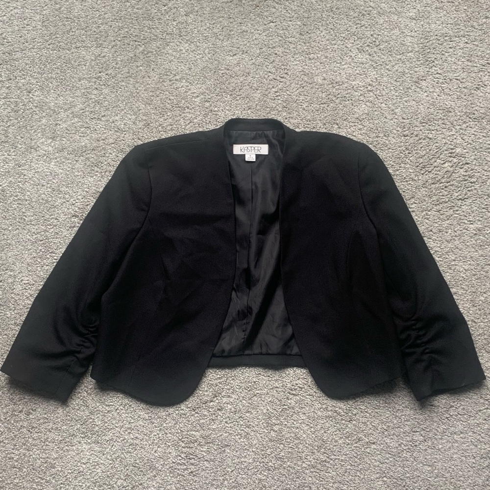 Kasper Cropped Elbow-Length Suit Jacket